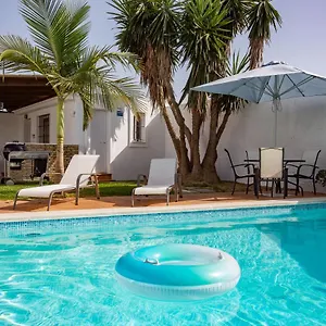 Raices Villa